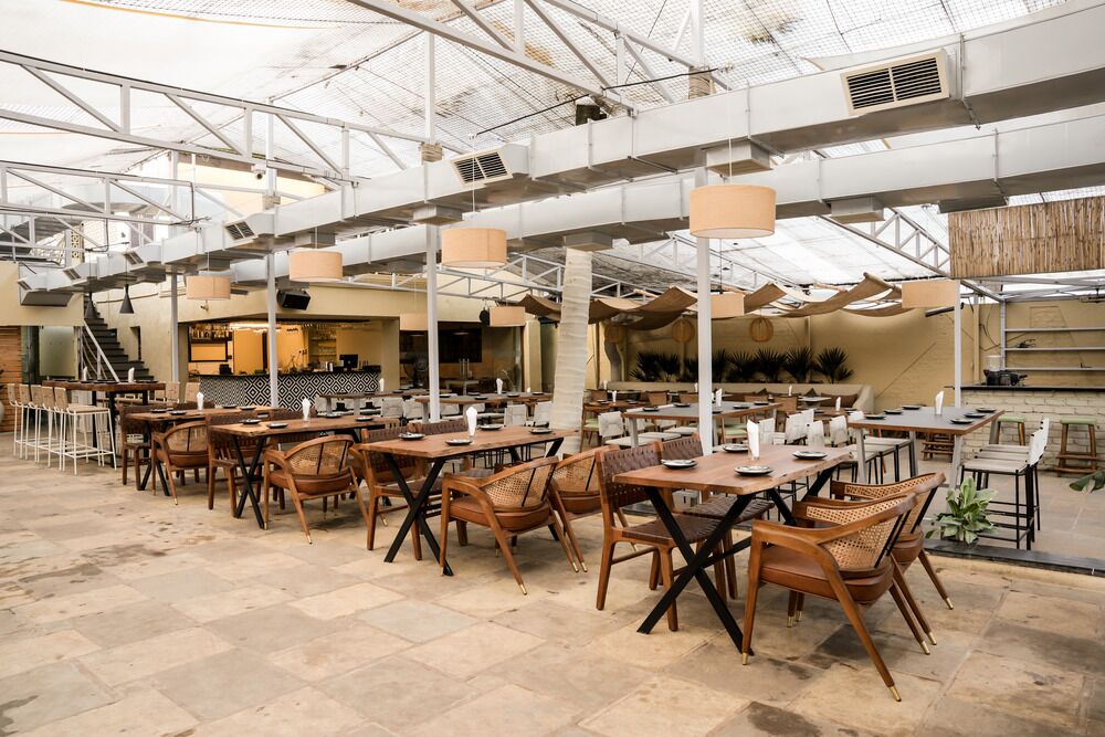 Café and Restaurant Furniture in Pune